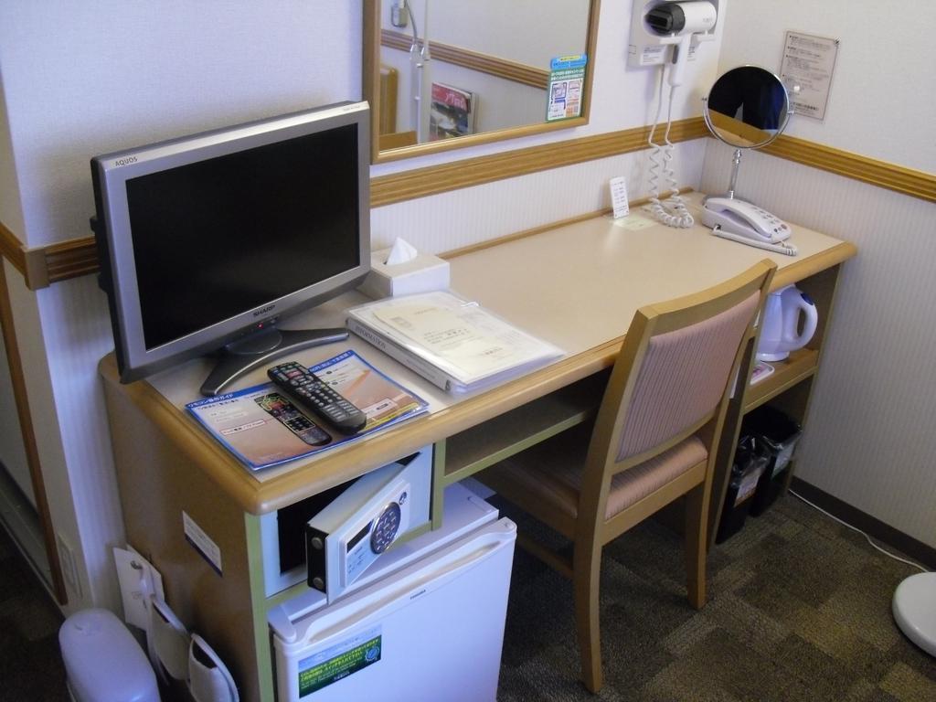 Toyoko Inn Takamatsu Hyogomachi Buitenkant foto