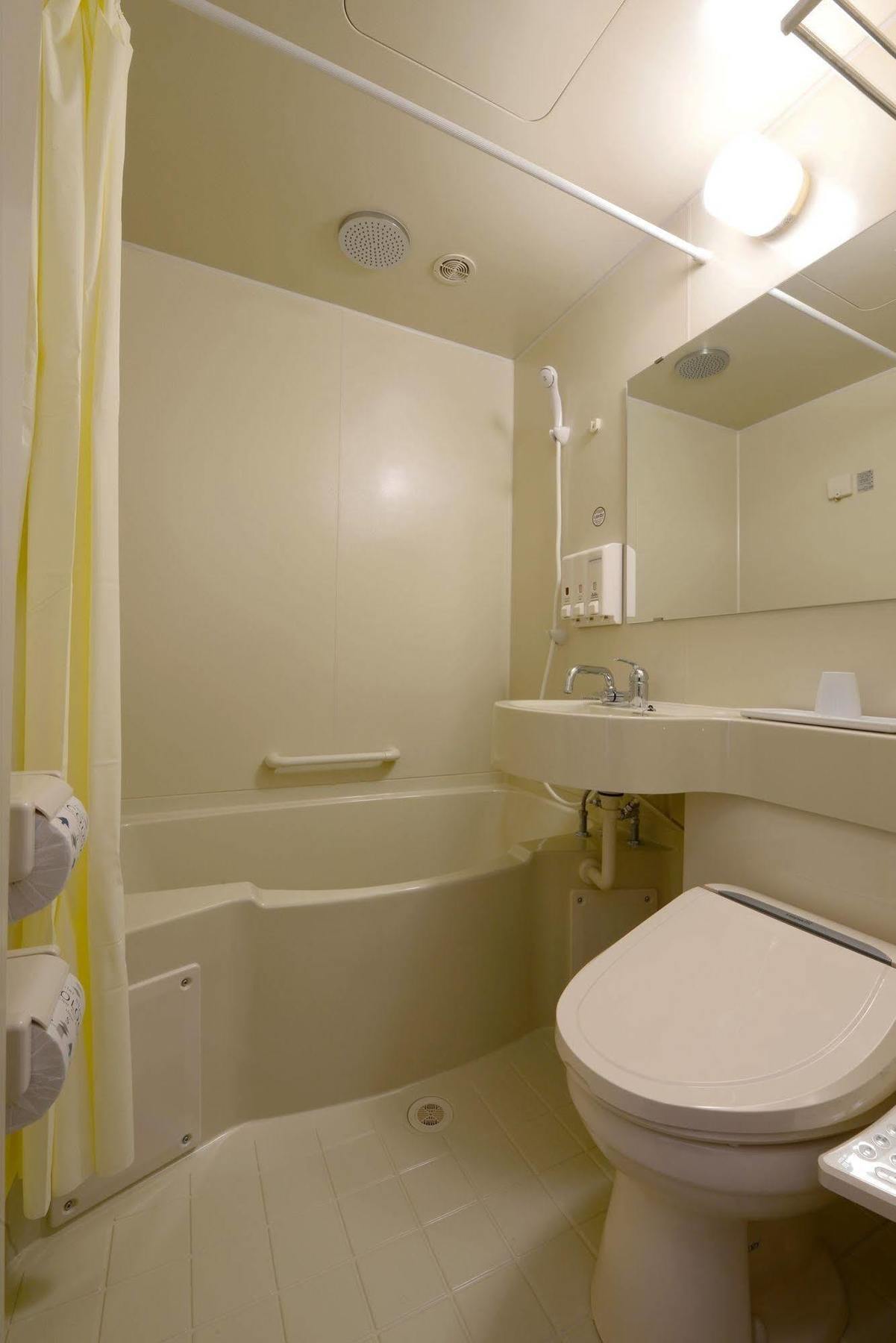 Toyoko Inn Takamatsu Hyogomachi Buitenkant foto